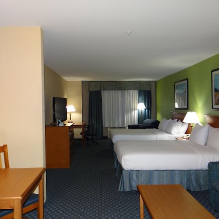 Holiday Inn Express Hotel & Suites Salisbury - Delmar By Ihg Экстерьер фото