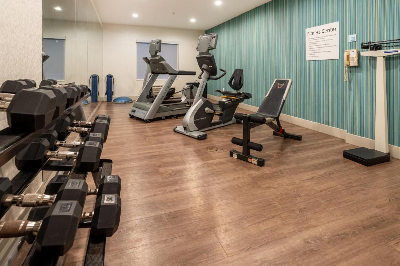 Holiday Inn Express Hotel & Suites Salisbury - Delmar By Ihg Экстерьер фото