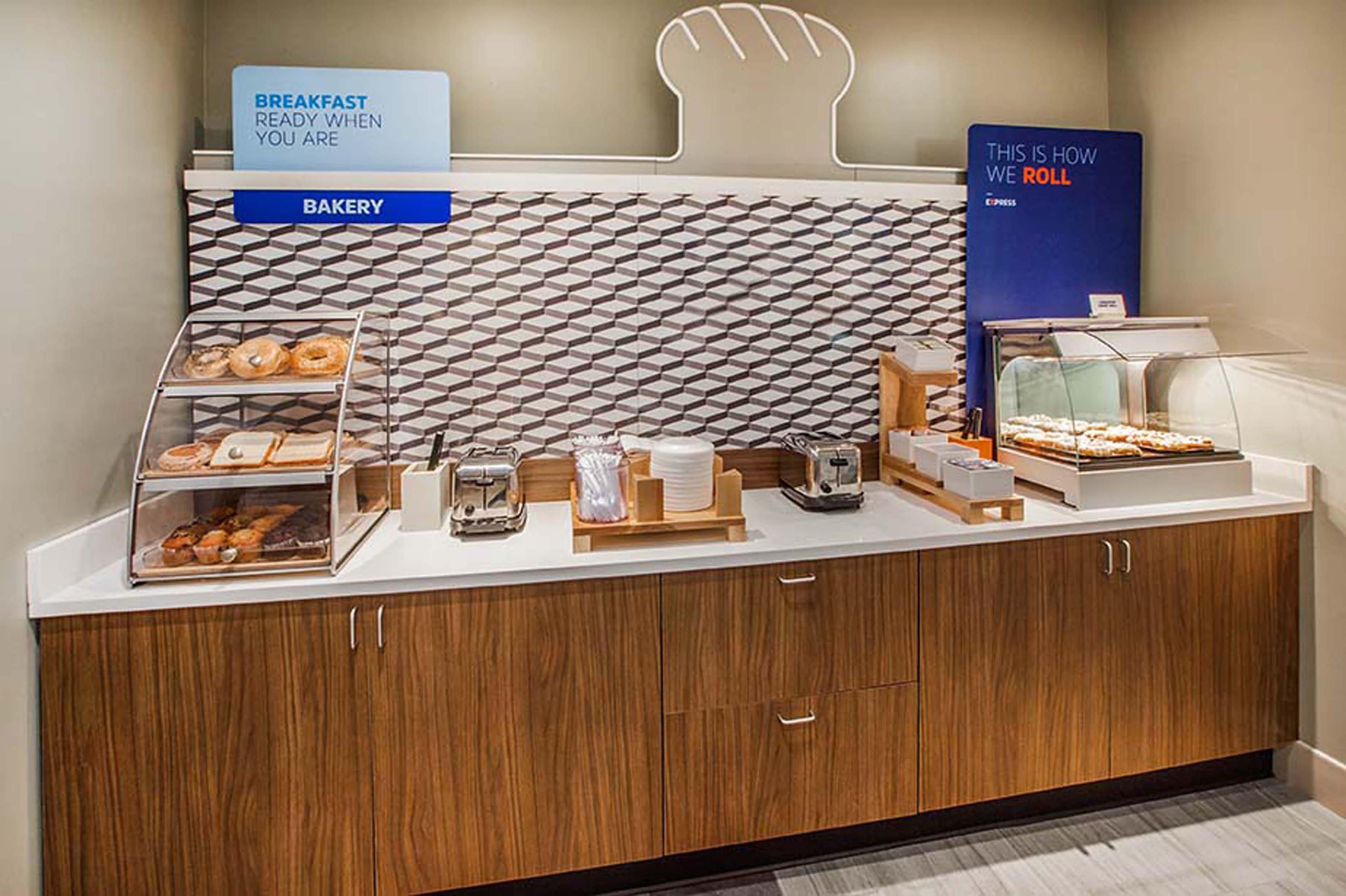 Holiday Inn Express Hotel & Suites Salisbury - Delmar By Ihg Экстерьер фото