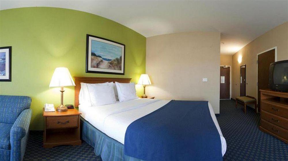 Holiday Inn Express Hotel & Suites Salisbury - Delmar By Ihg Экстерьер фото