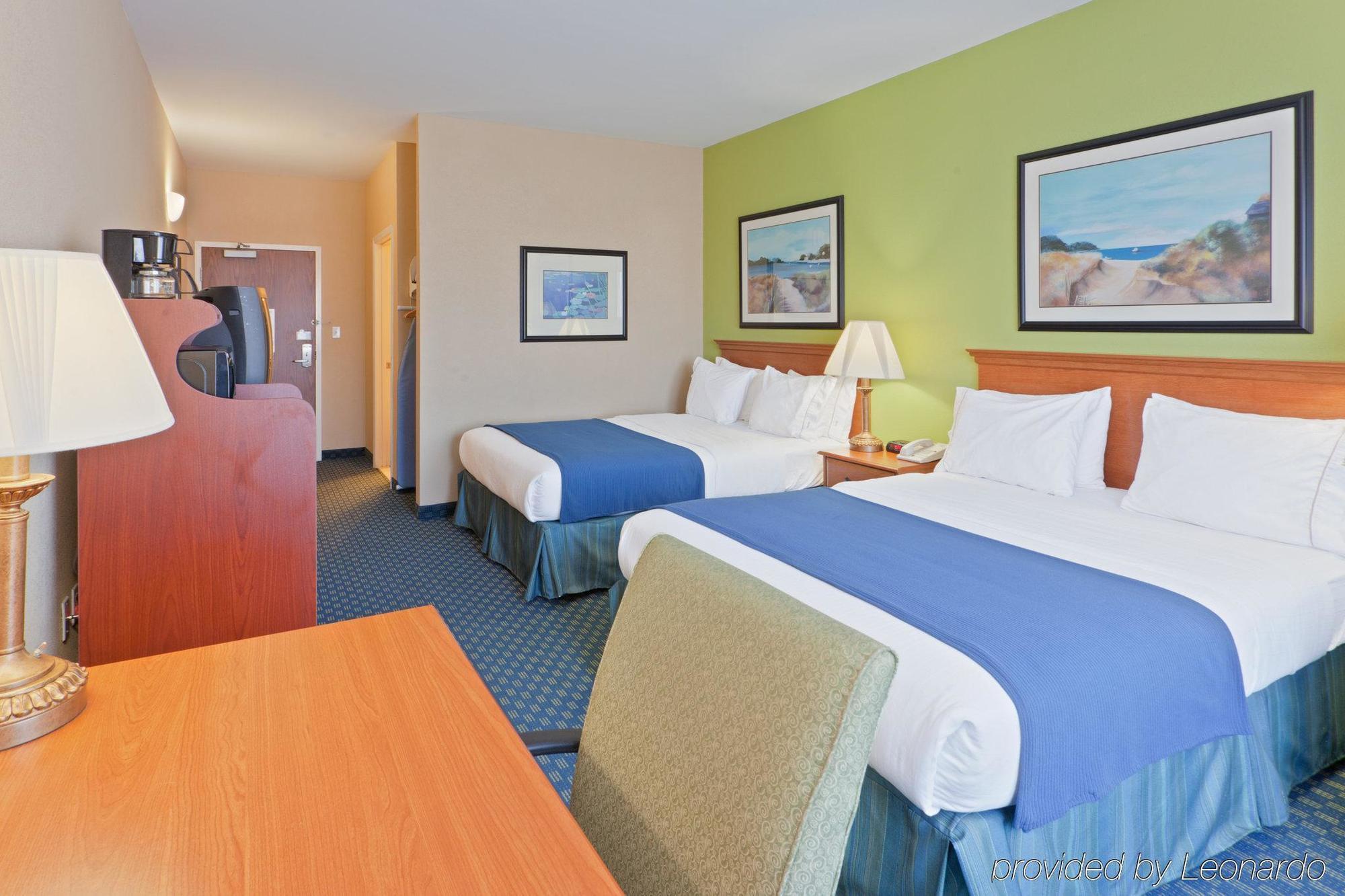 Holiday Inn Express Hotel & Suites Salisbury - Delmar By Ihg Номер фото