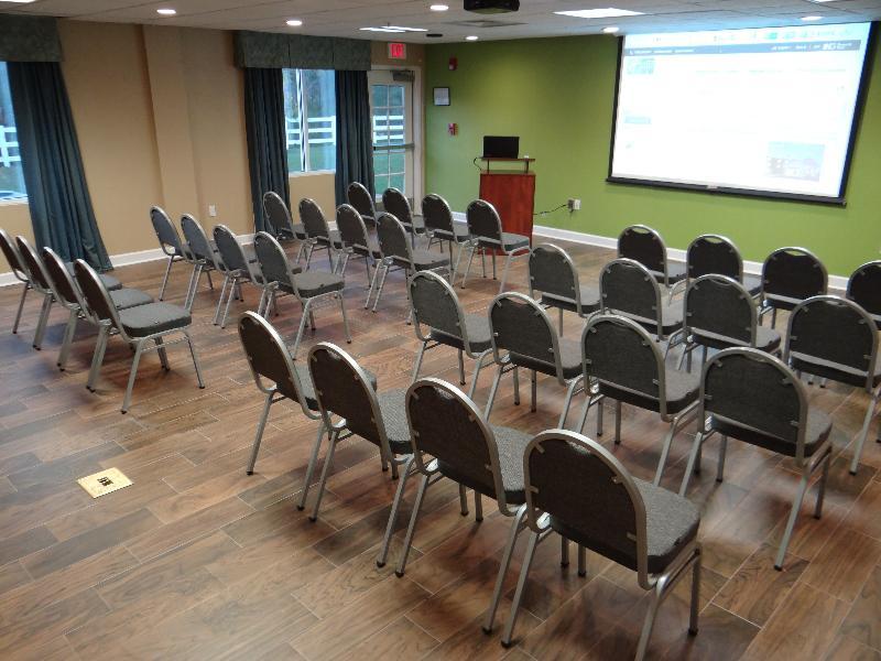 Holiday Inn Express Hotel & Suites Salisbury - Delmar By Ihg Экстерьер фото