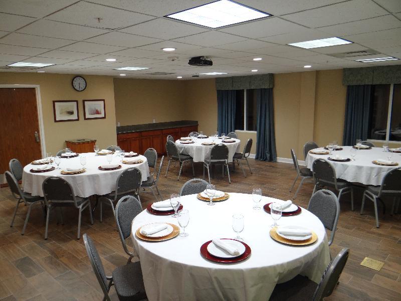 Holiday Inn Express Hotel & Suites Salisbury - Delmar By Ihg Экстерьер фото